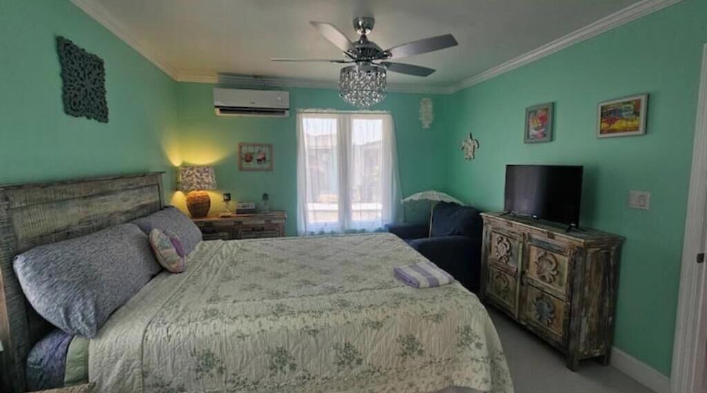 Photo of Bedroom in Treasure Cay