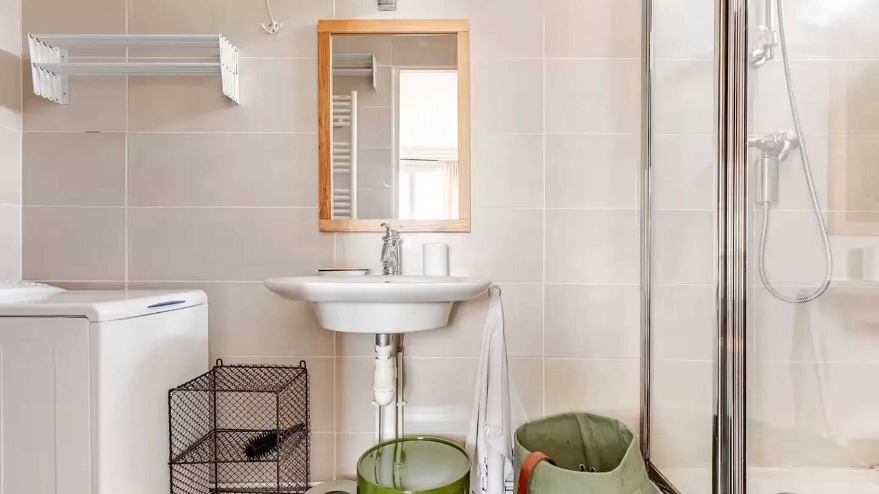 Photo of Bathroom in Quartier de la Goutte-d'Or