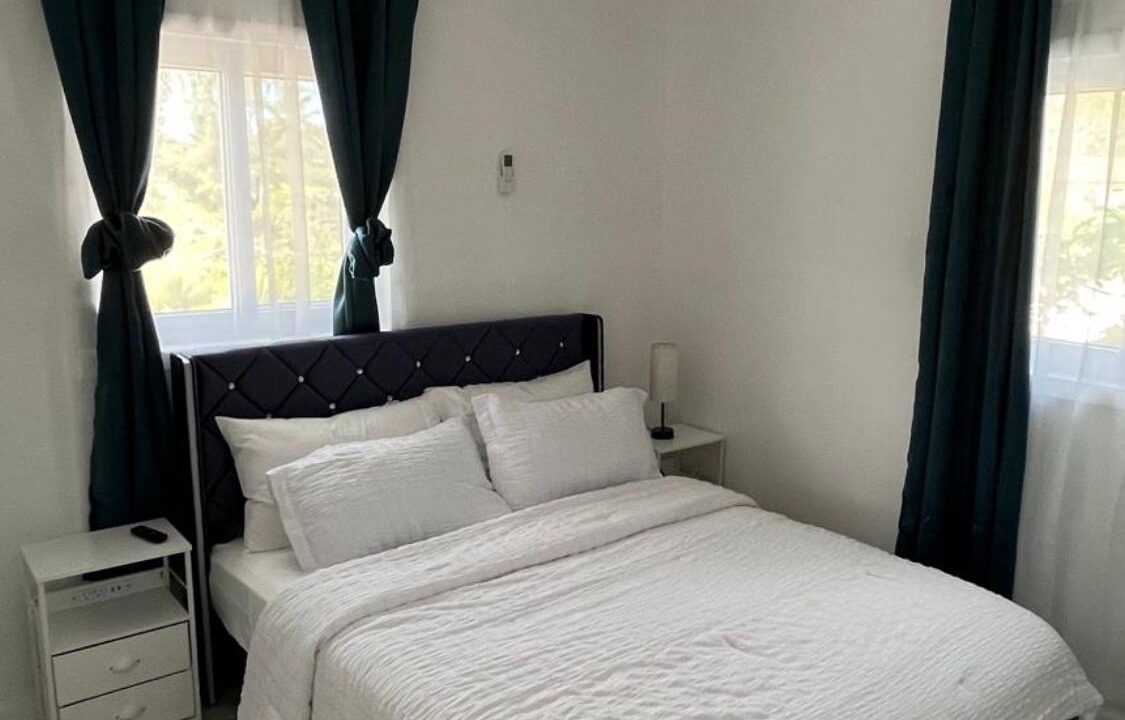 Photo of Bedroom in Tar Bay