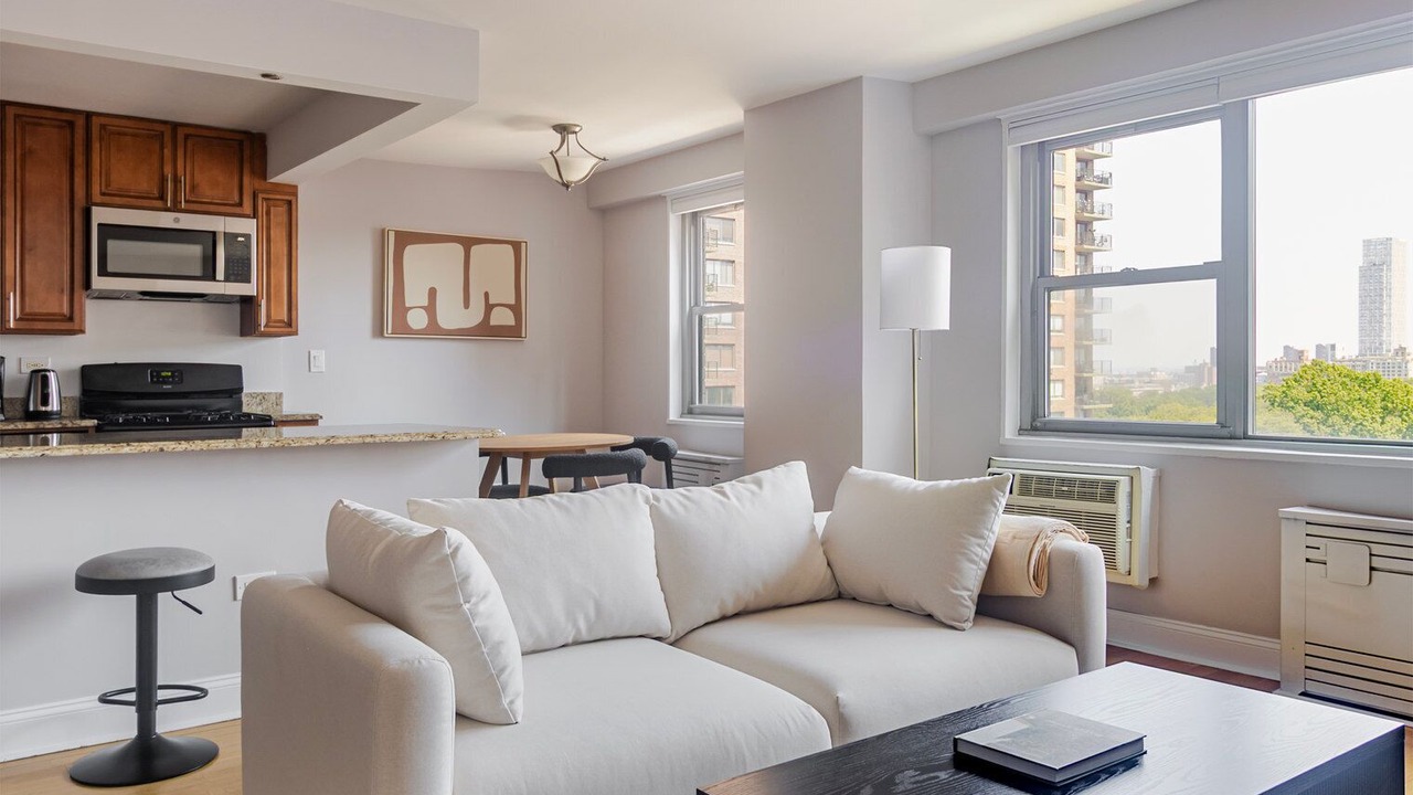 Photo of Livingroom in Manhattan Valley