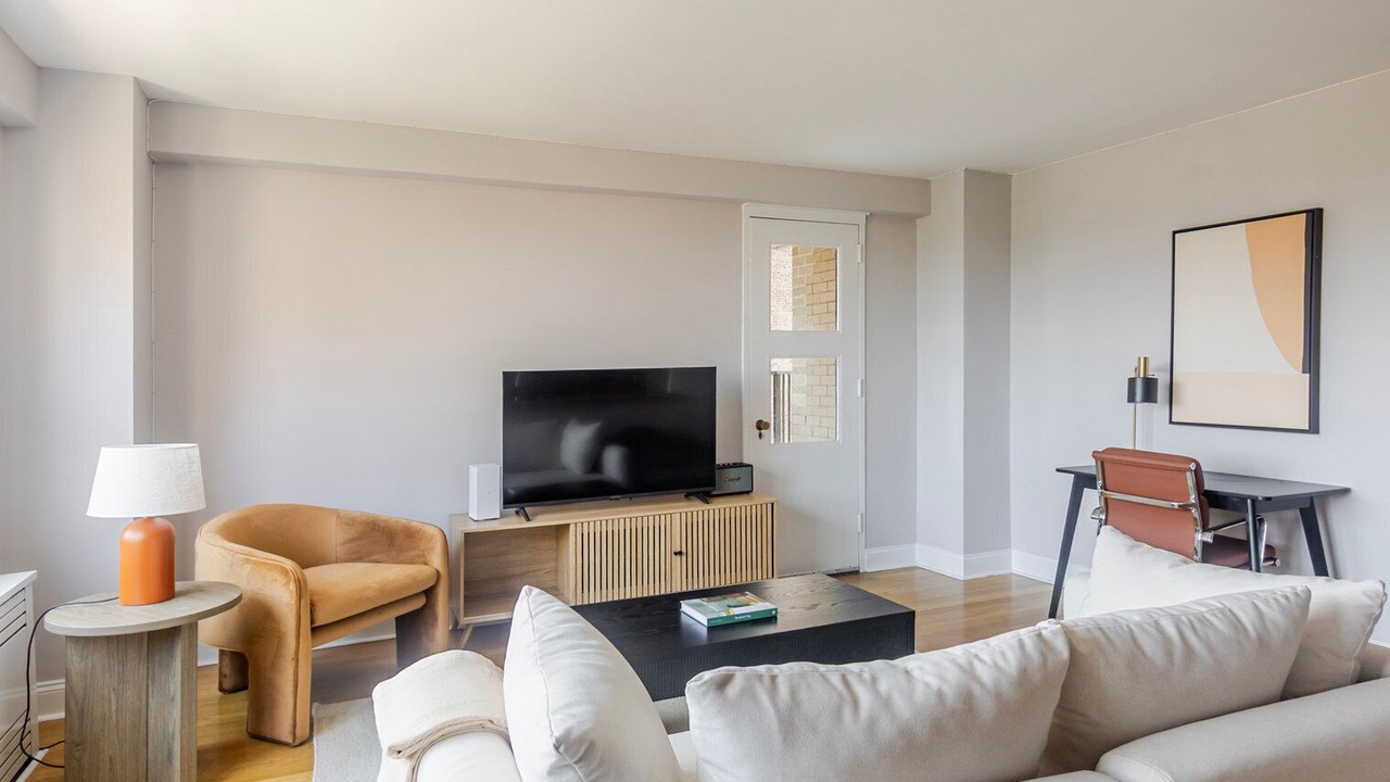 Photo of Livingroom in Manhattan Valley