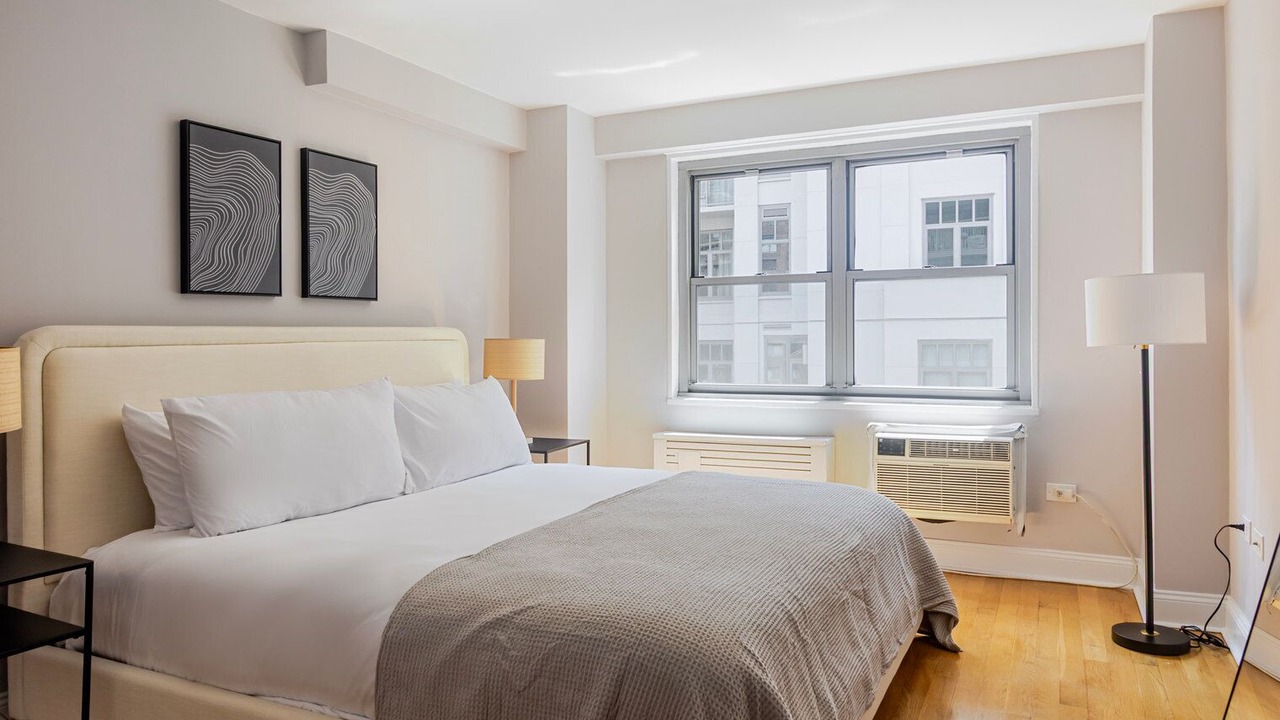 Photo of Bedroom in Manhattan Valley