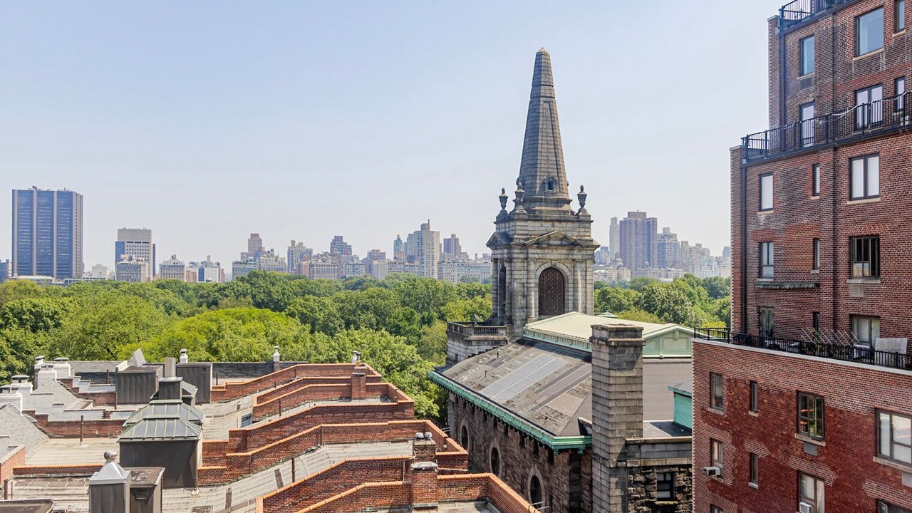 Photo of Others in Manhattan Valley