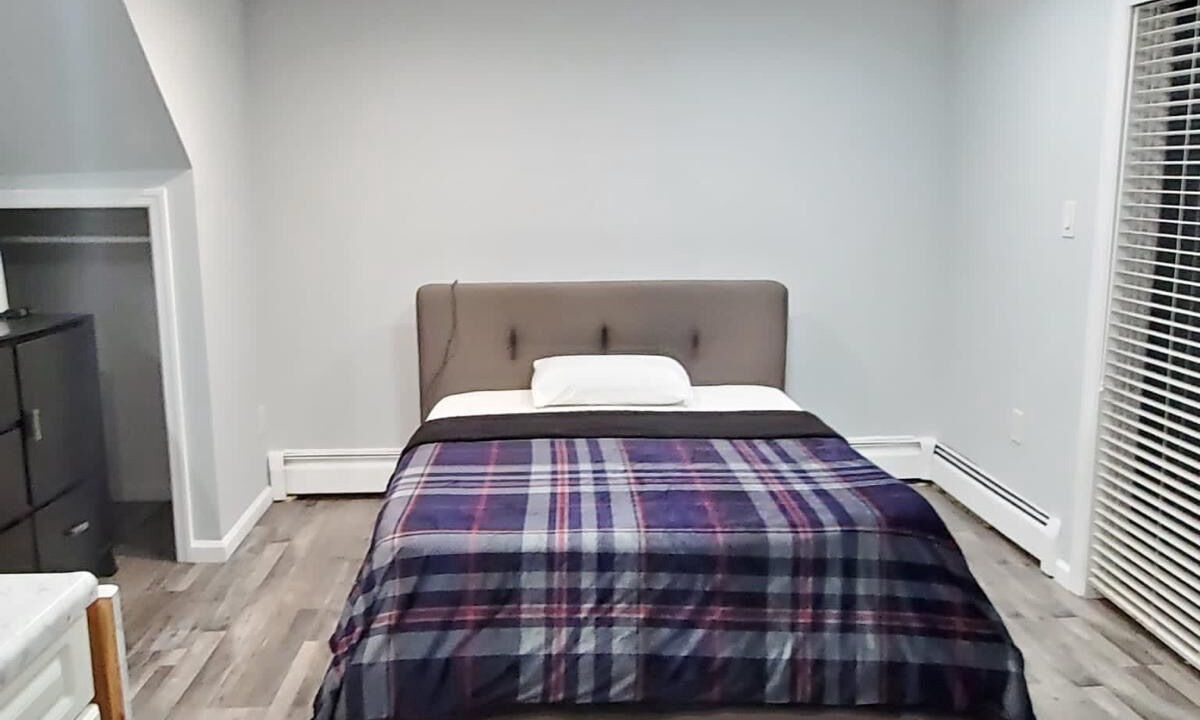 Photo of Bedroom in Pelham Gardens