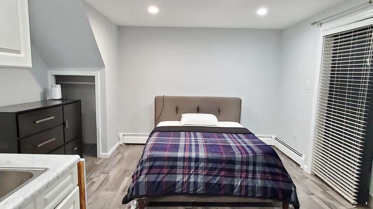 Photo of Bedroom in Pelham Gardens