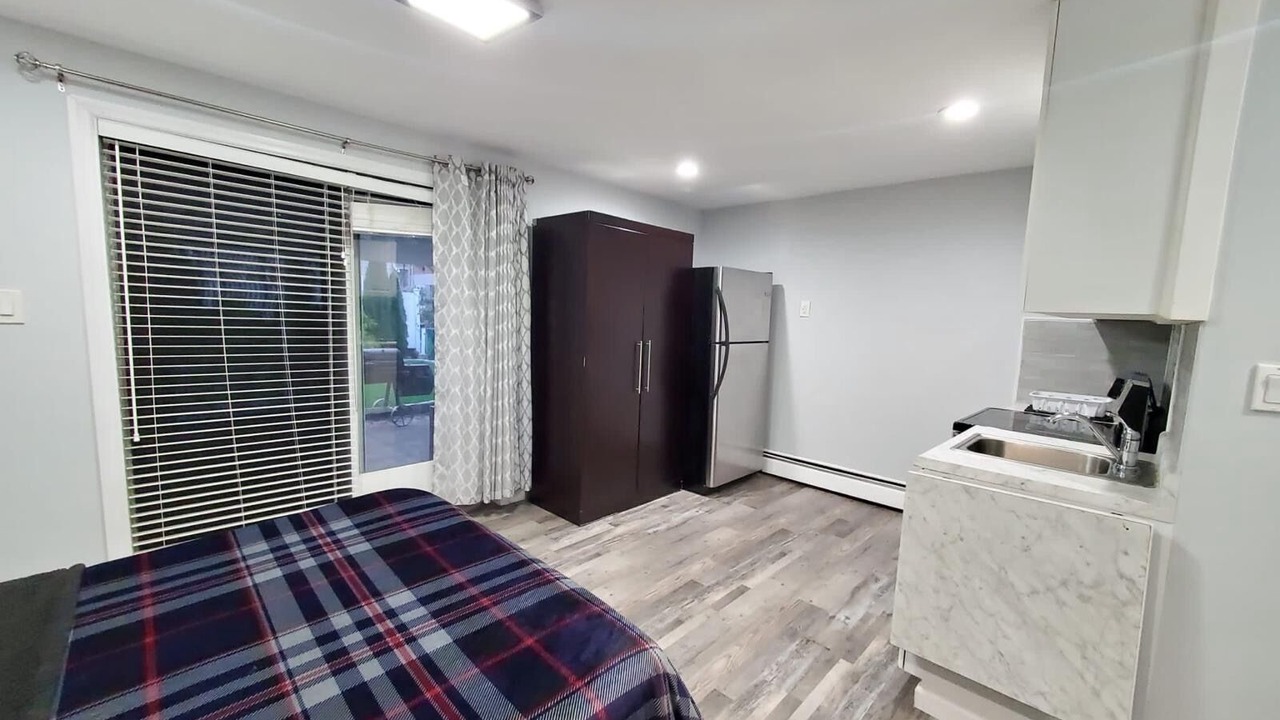 Photo of Bedroom in Pelham Gardens