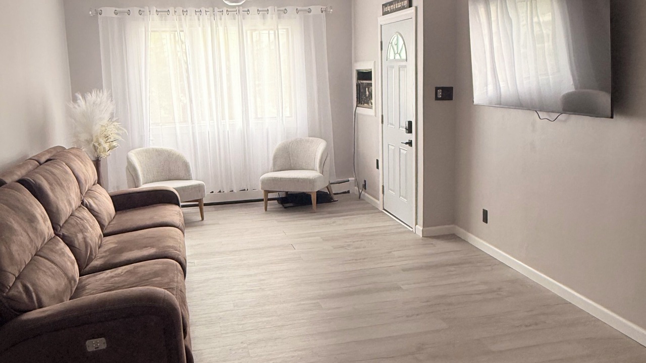Photo of Livingroom in Queens
