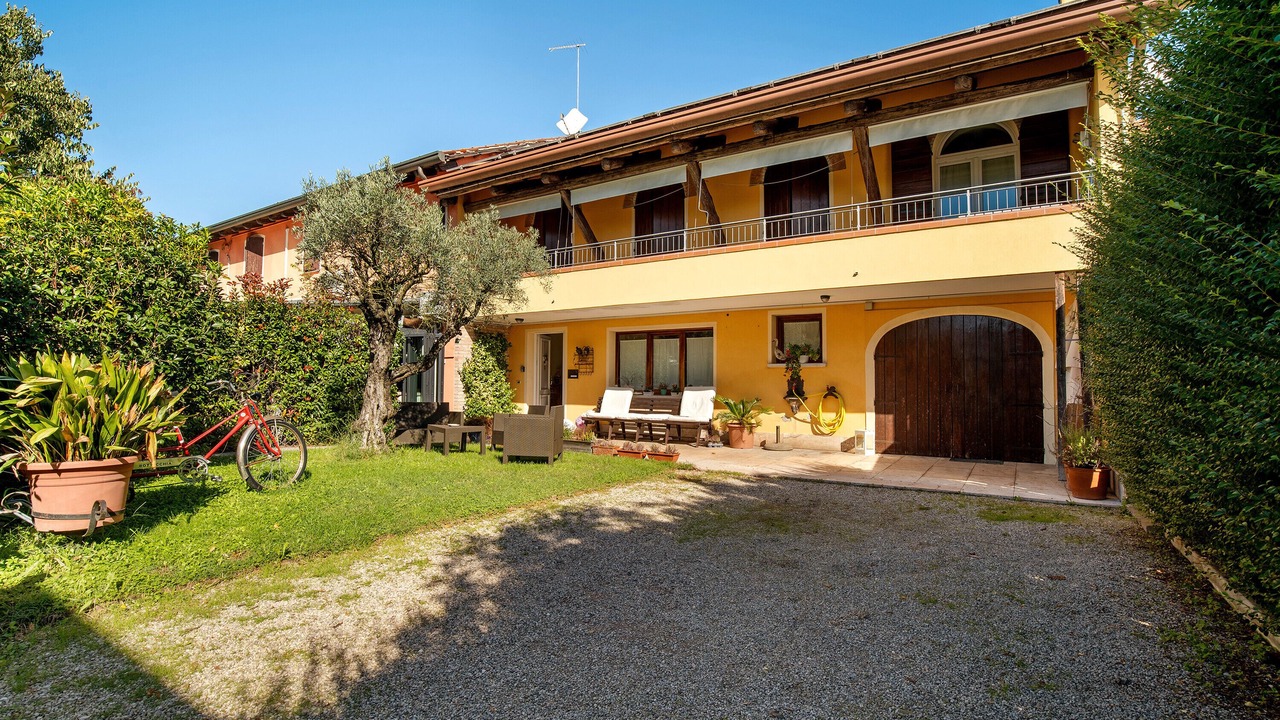 Photo of Outdoor in Mirano