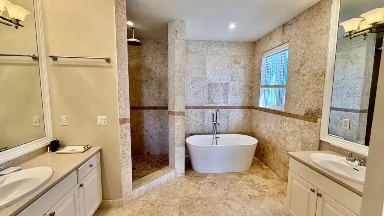 Photo of Bathroom in Bahamas Terrace