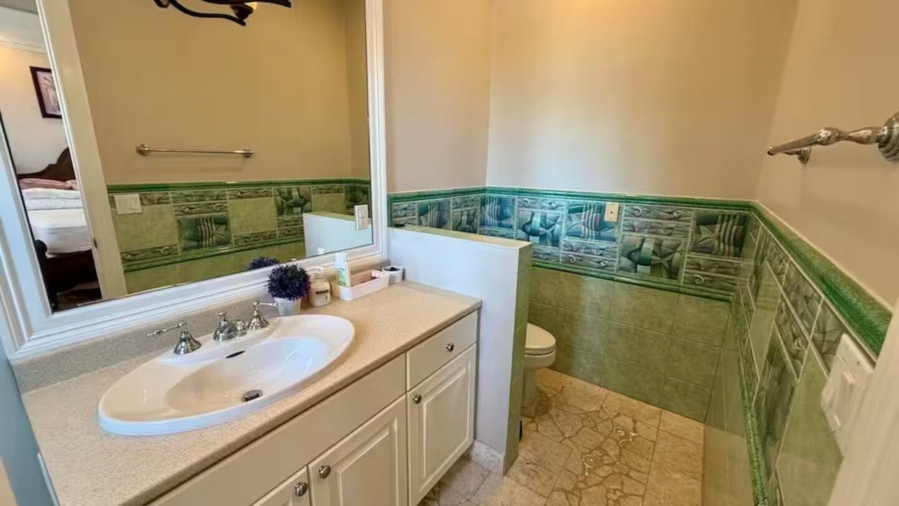 Photo of Bathroom in Bahamas Terrace