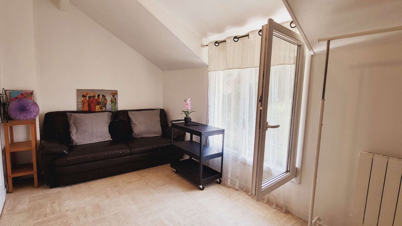 Photo of Livingroom in Le Plessis-Robinson
