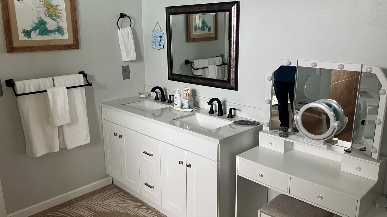 Photo of Bathroom in Green Turtle Cay
