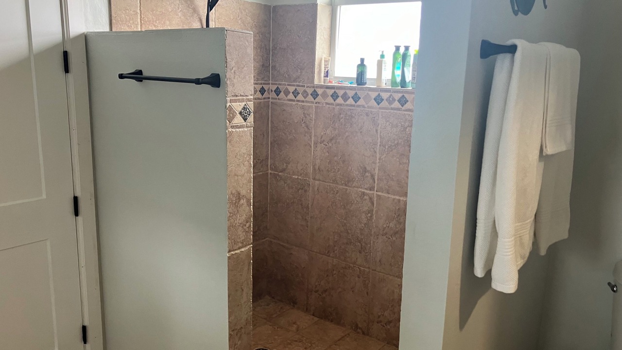 Photo of Bathroom in Green Turtle Cay