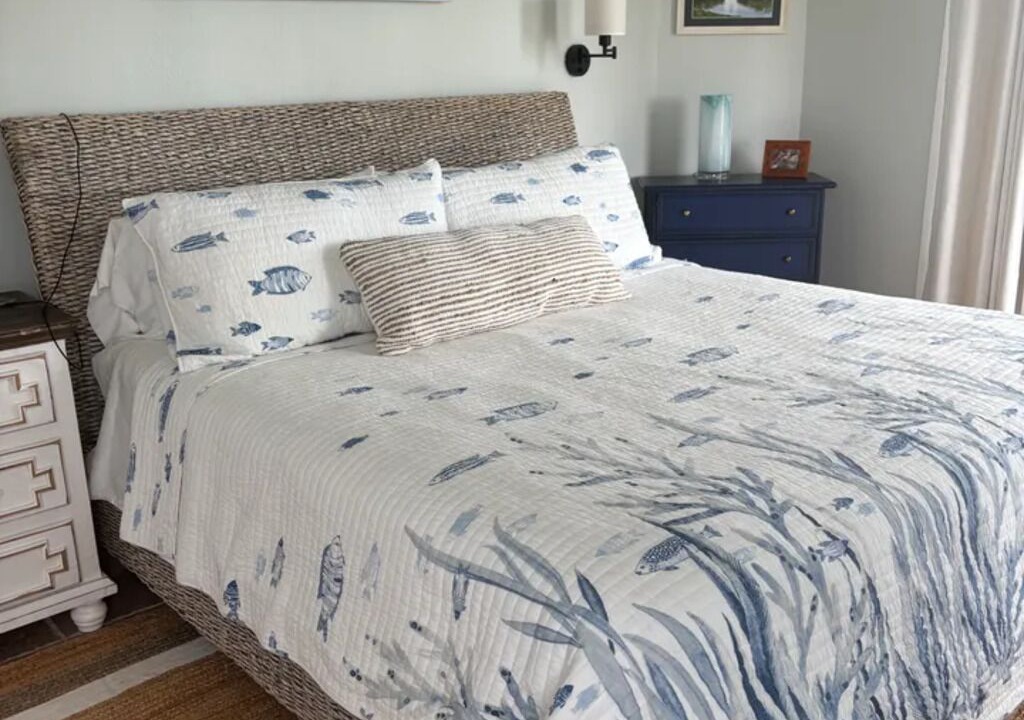 Photo of Bedroom in Green Turtle Cay
