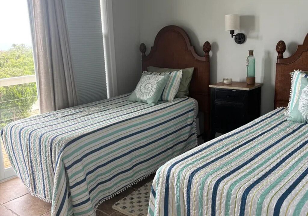 Photo of Bedroom in Green Turtle Cay