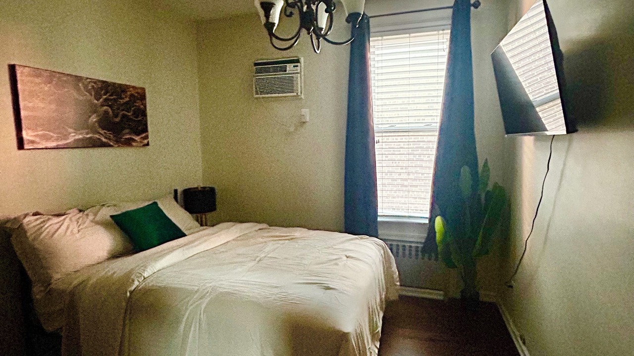 Photo of Bedroom in Williamsbridge