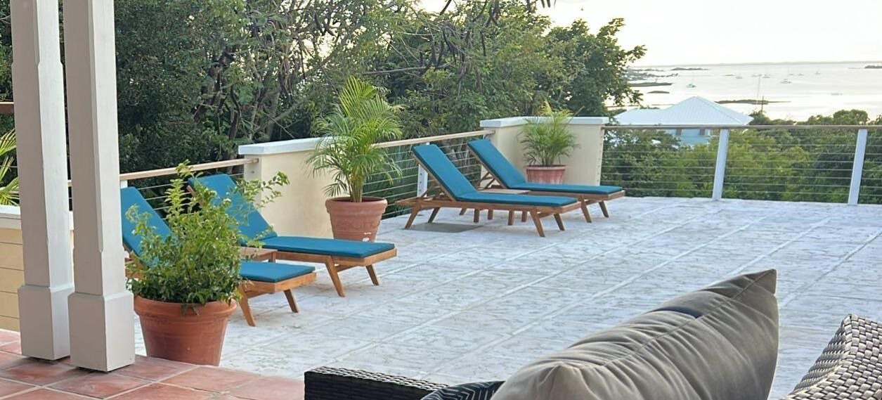 Photo of Patio Balcony in Hope Town