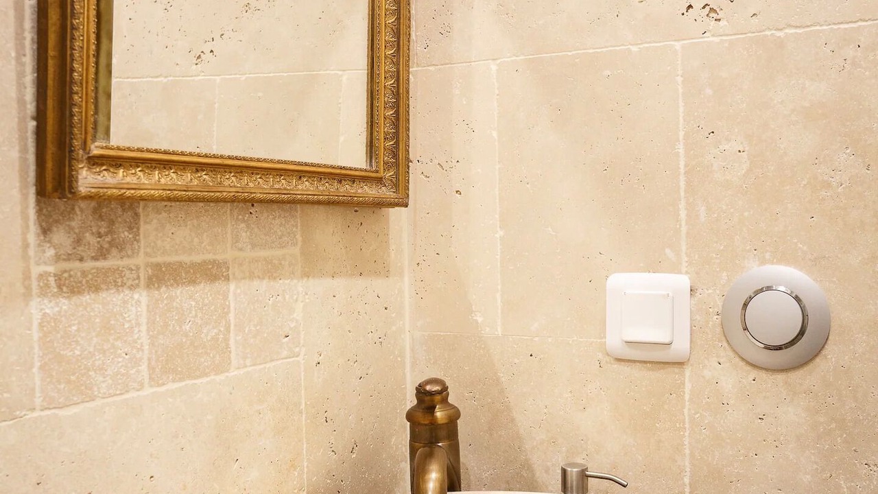 Photo of Bathroom in Odeon
