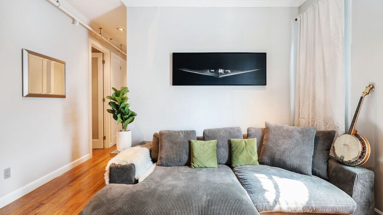Photo of Livingroom in Little Italy