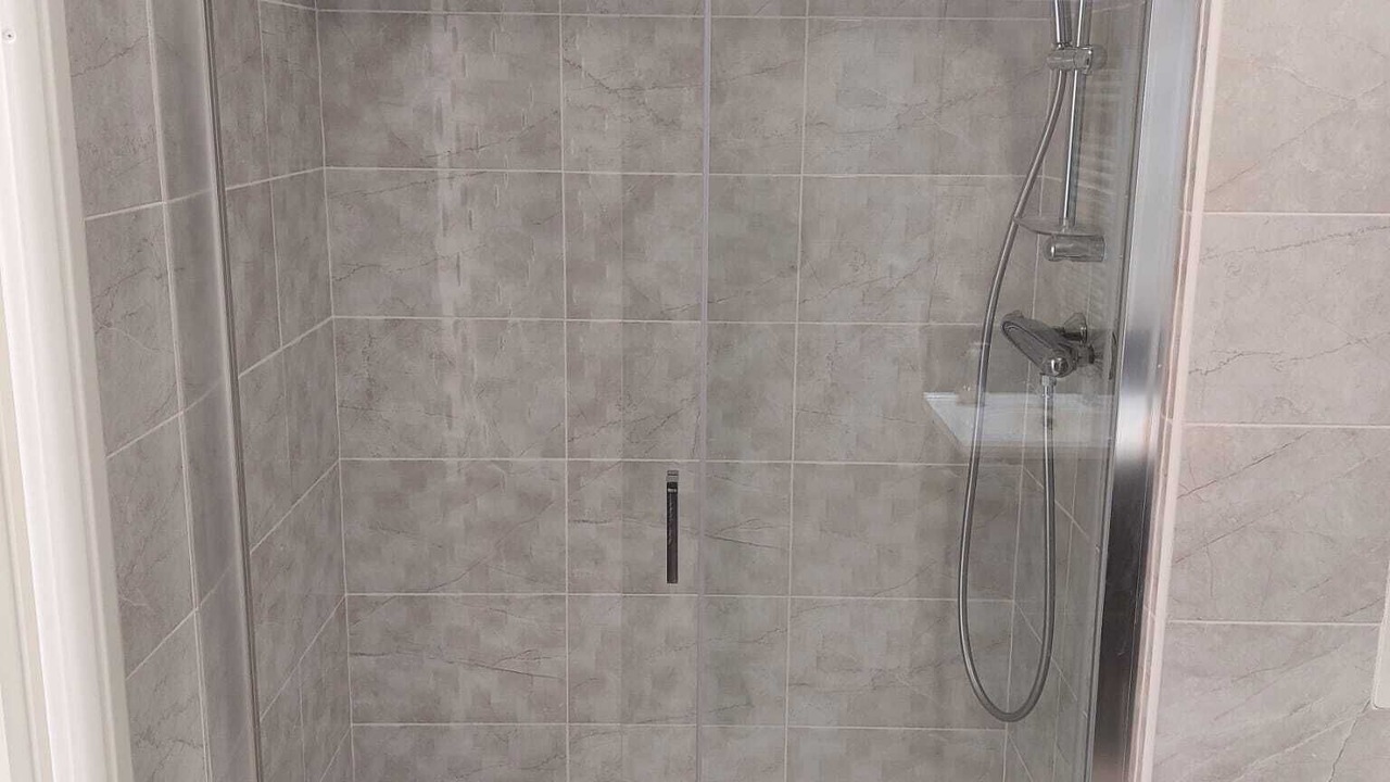 Photo of Bathroom in Le Plessis-Robinson