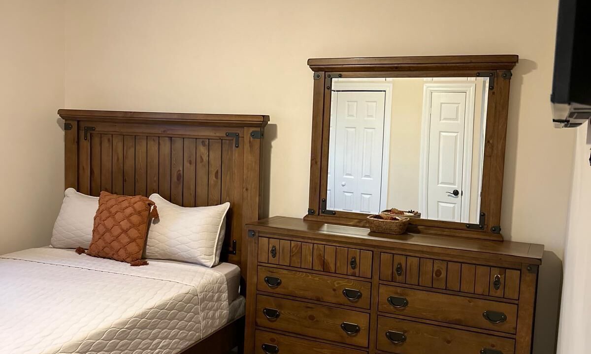 Photo of Bedroom in Farmer's Hill