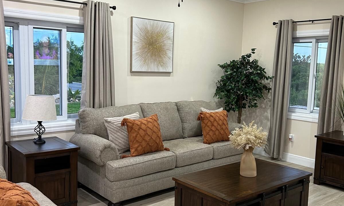 Photo of Livingroom in Farmer's Hill
