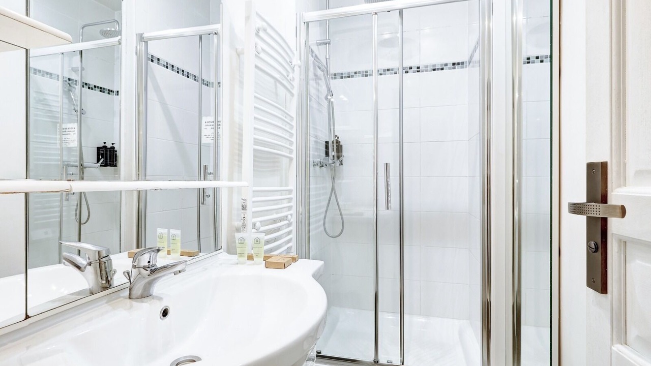 Photo of Bathroom in Quartier de Rochechouart