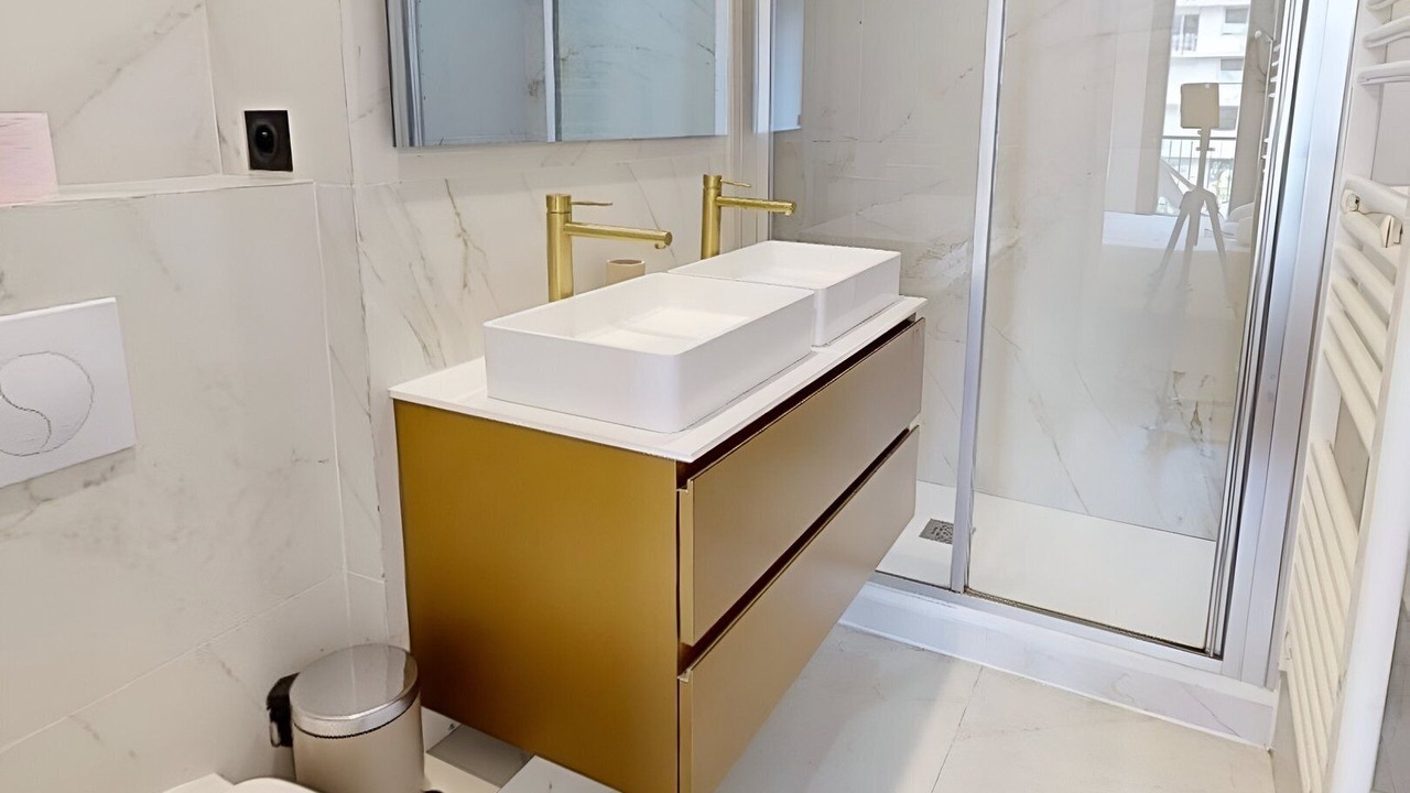Photo of Bathroom in 15th Arrondissement