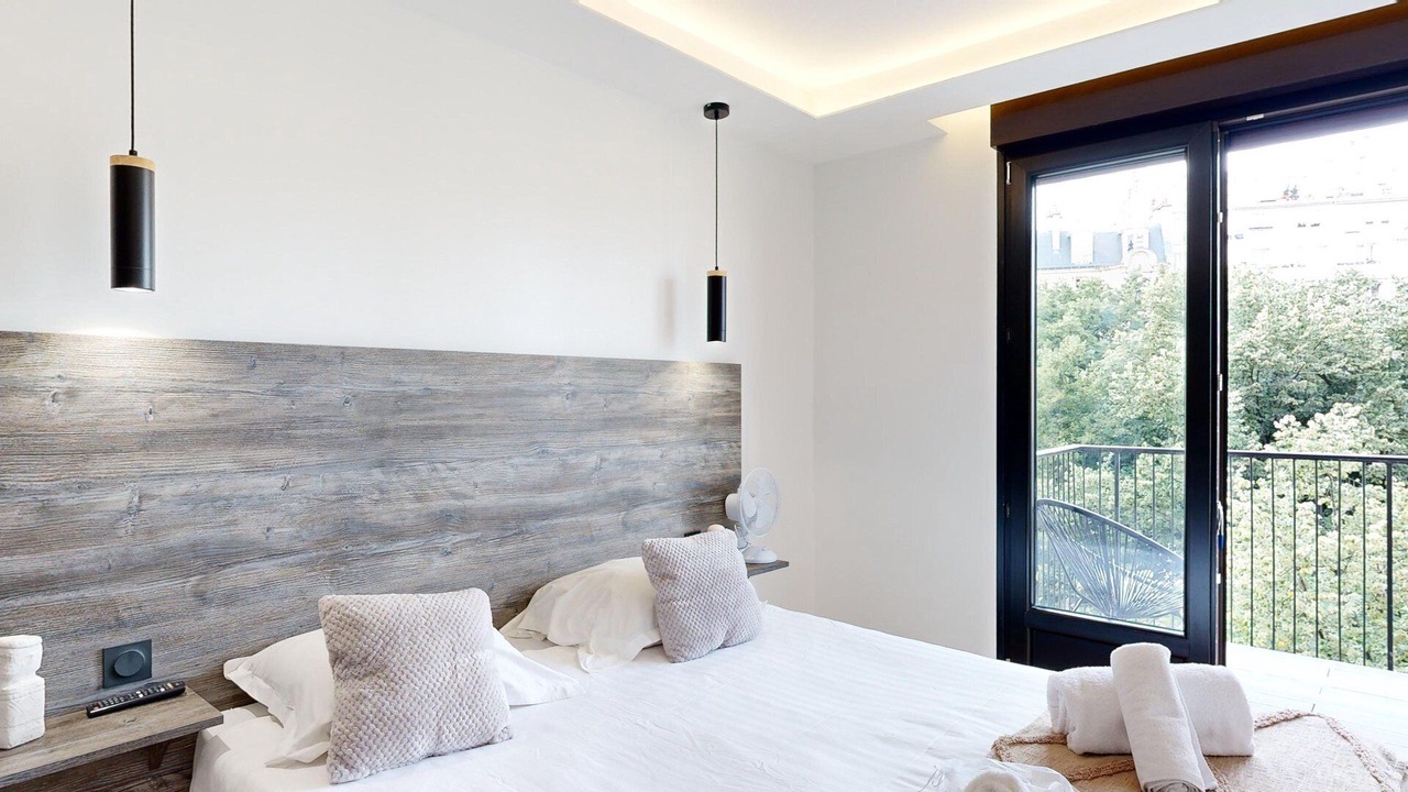 Photo of Bedroom in 15th Arrondissement