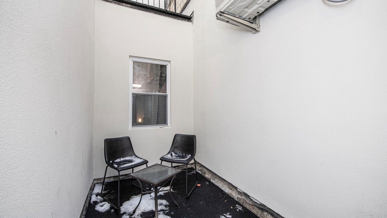 Photo of Patio Balcony in Sutton Place