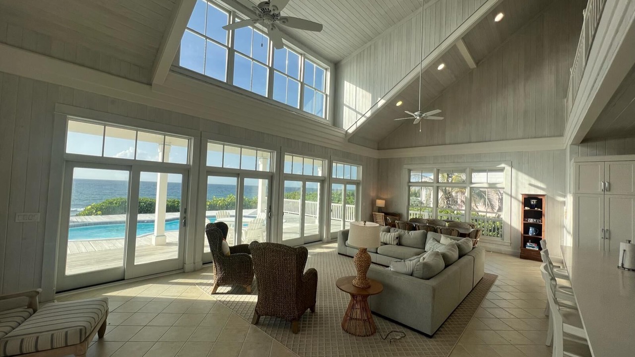 Photo of Livingroom in Hope Town