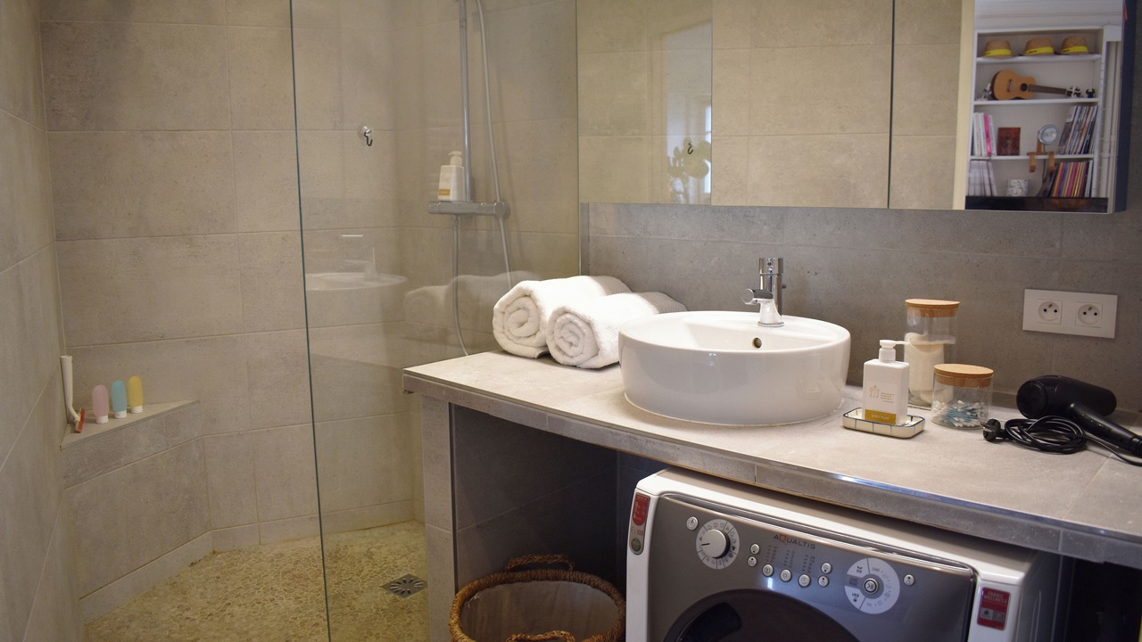 Photo of Bathroom in Montparnasse