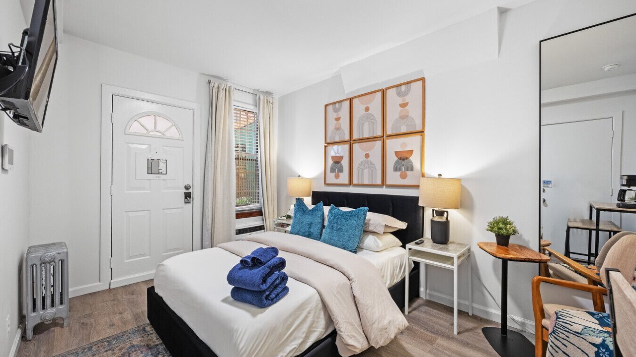 Photo of Bedroom in Midtown West