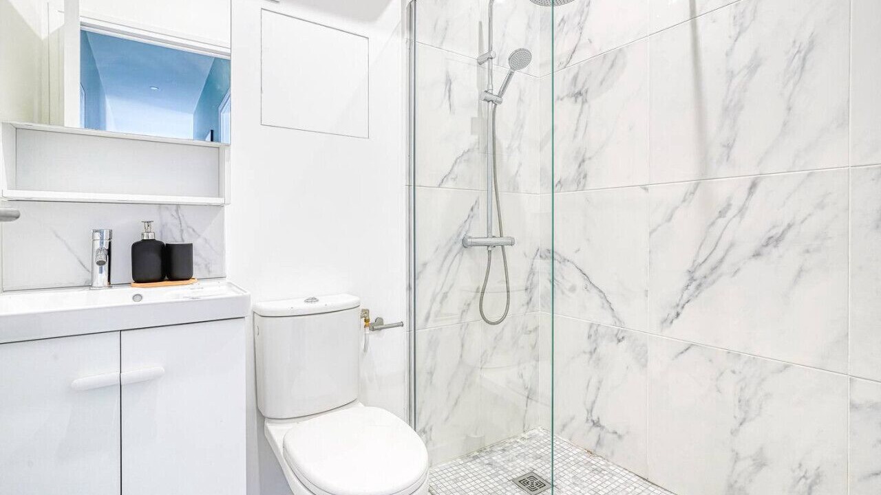 Photo of Bathroom in Petit-Ivry