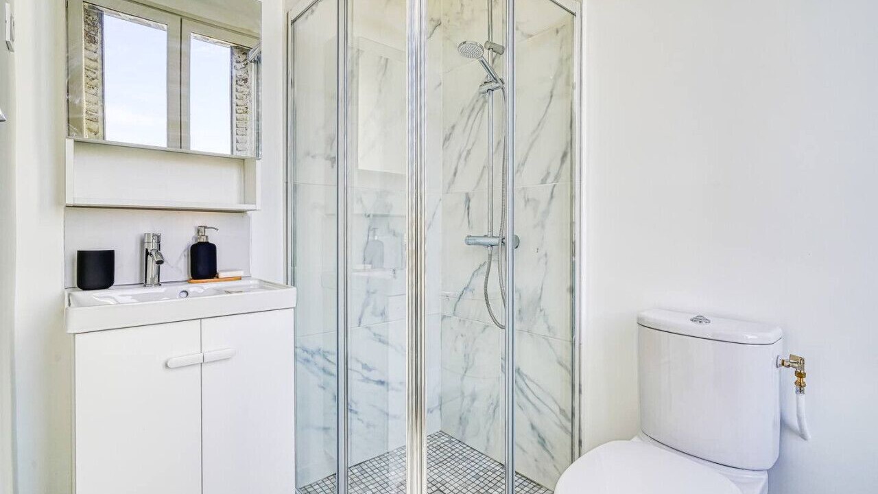 Photo of Bathroom in Petit-Ivry