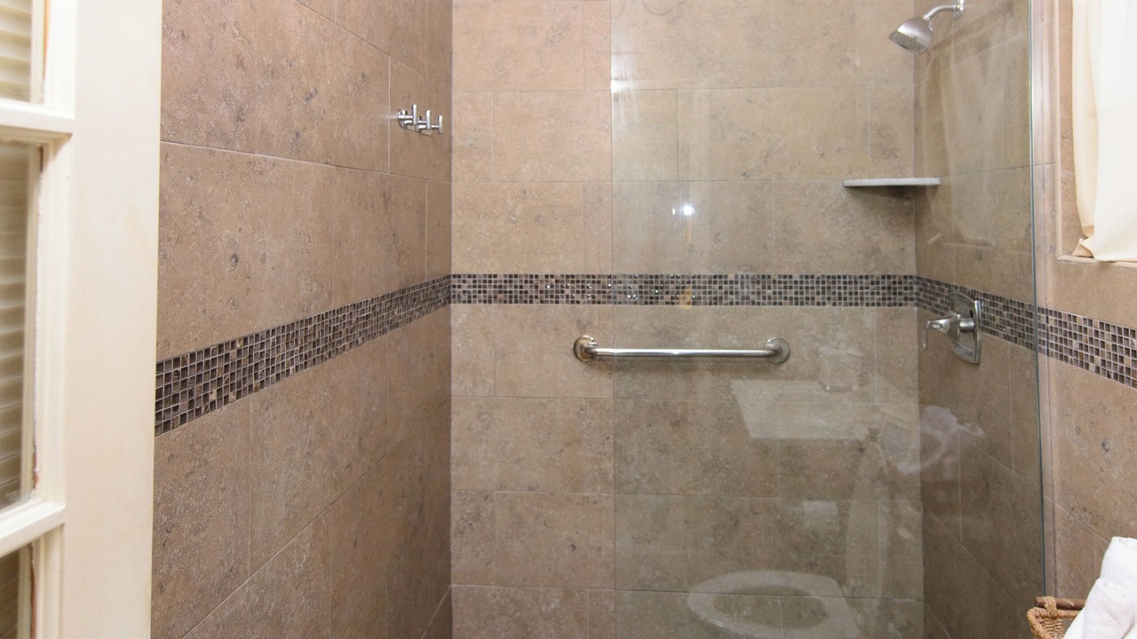 Photo of Bathroom in Paradise Island