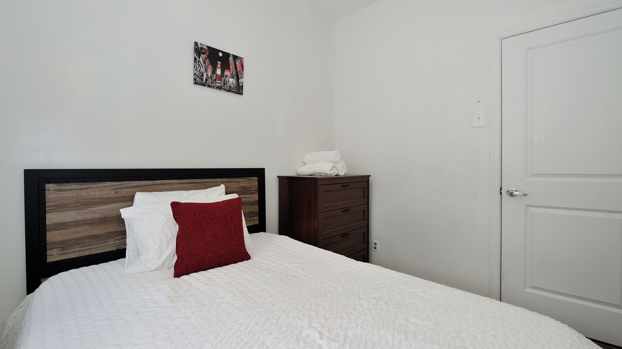 Photo of Bedroom in Ocean Hill