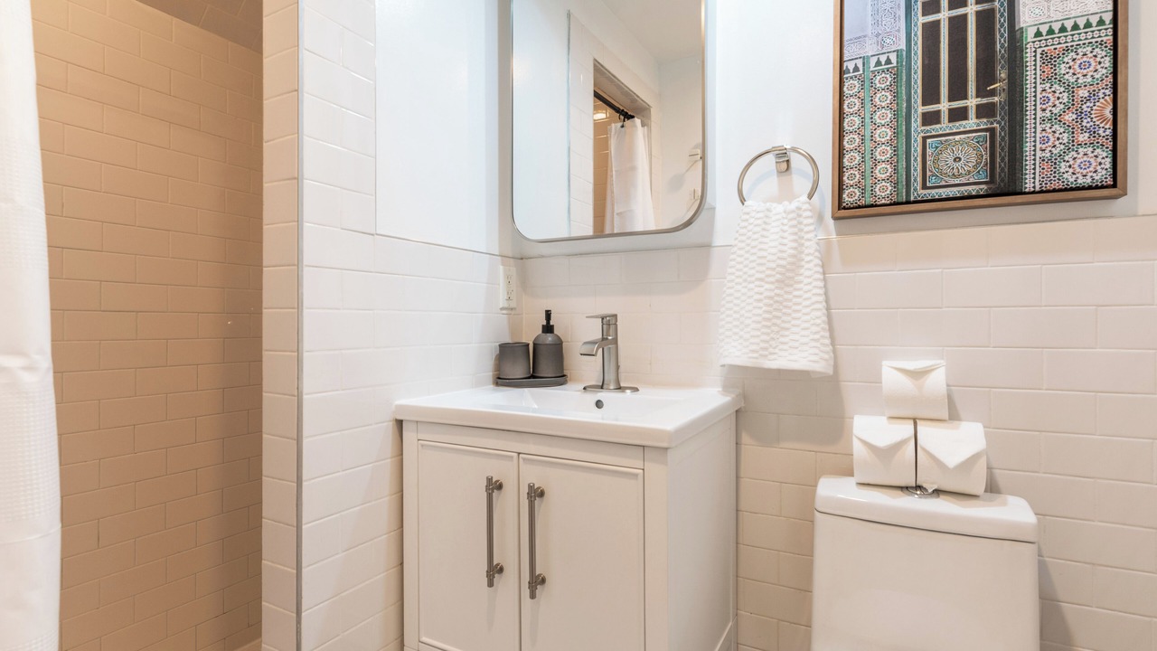 Photo of Bathroom in Bushwick