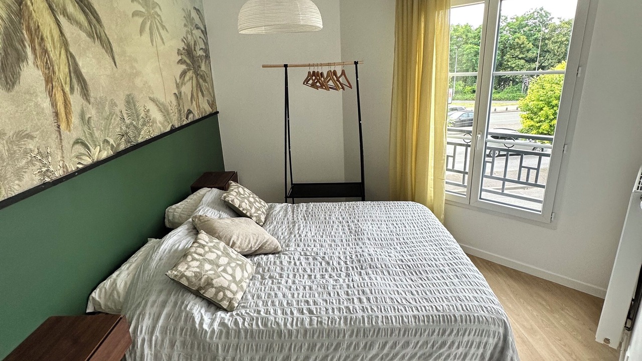 Photo of Bedroom in Le Bourget