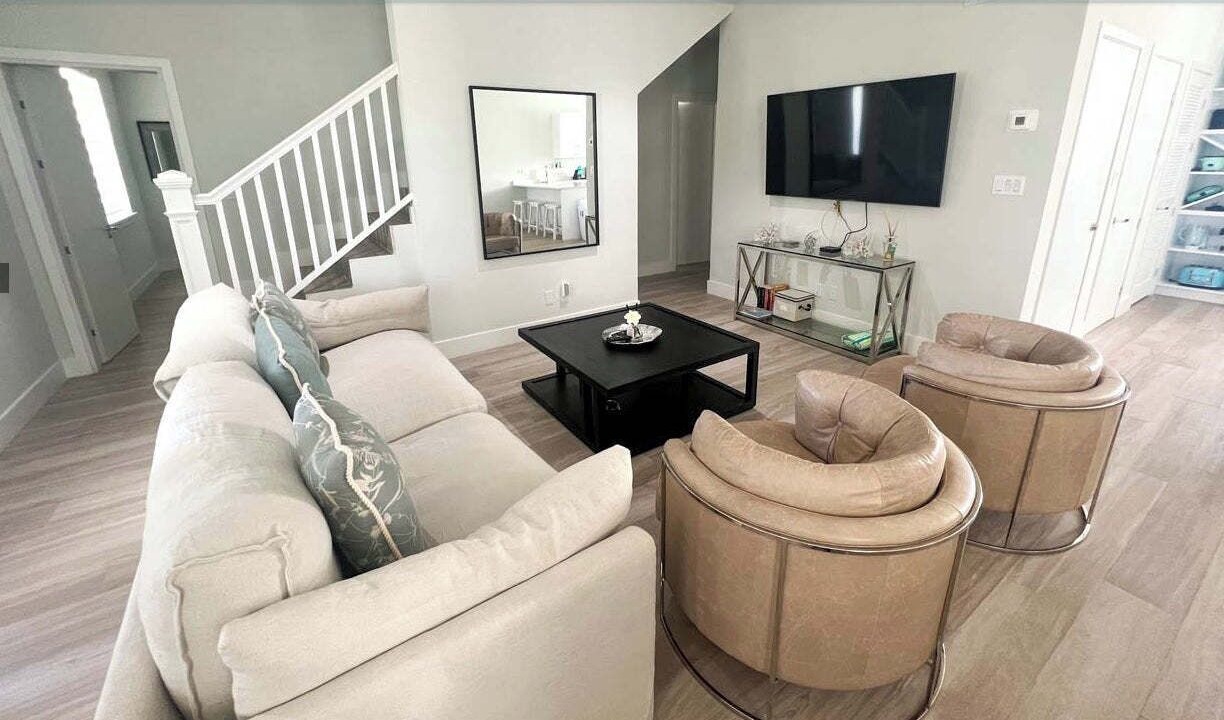 Photo of Livingroom in Port New Providence