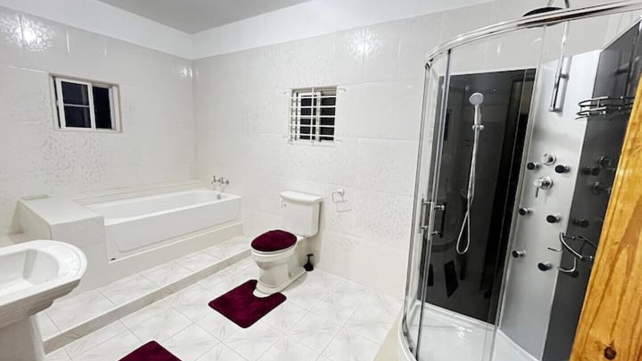 Photo of Bathroom in Yallahs