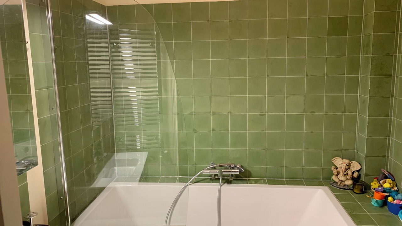 Photo of Bathroom in Combat