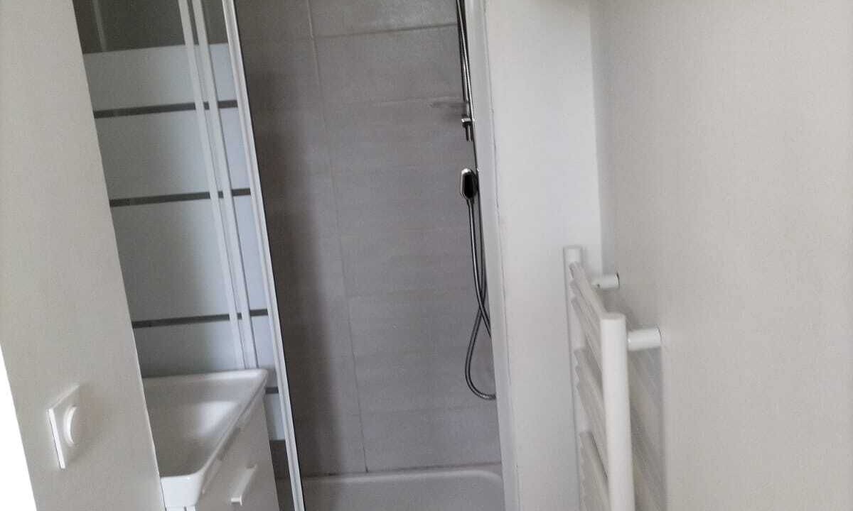 Photo of Bathroom in Antony
