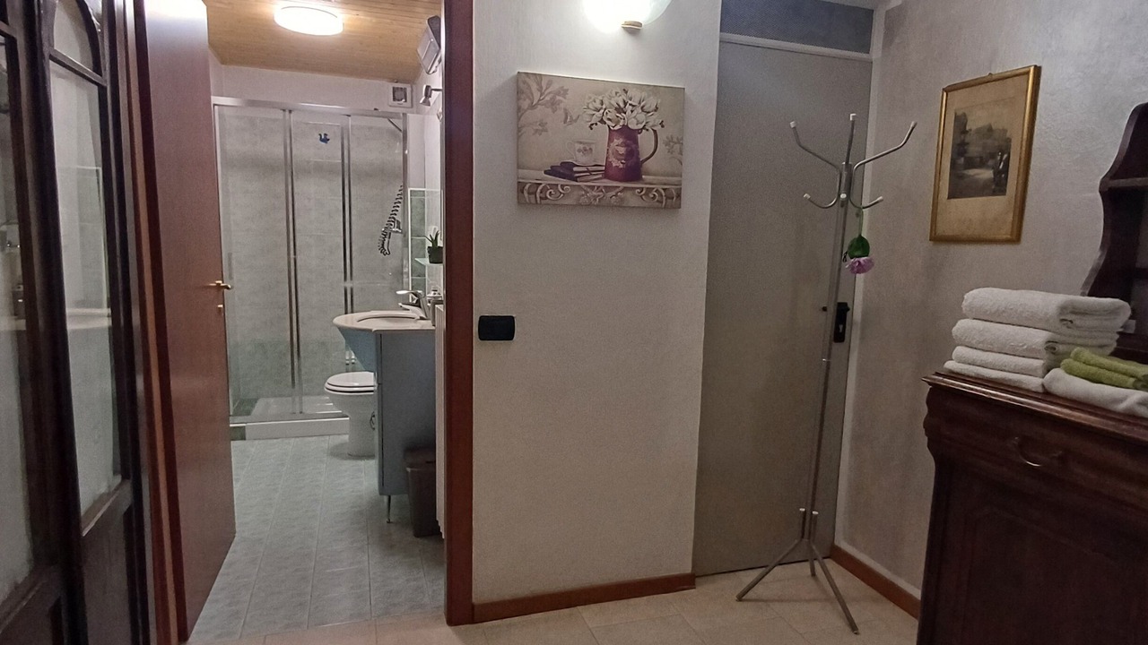 Photo of Bathroom in Ovest