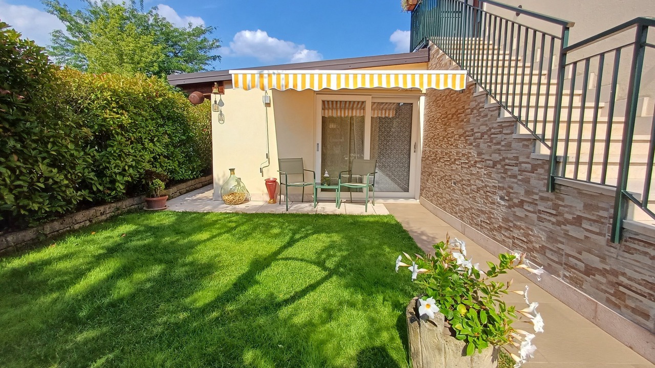 Photo of Outdoor in Ovest