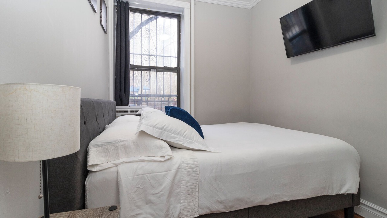Photo of Bedroom in Tudor City
