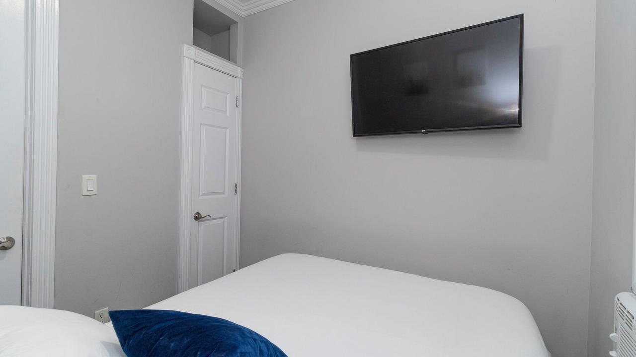 Photo of Bedroom in Tudor City