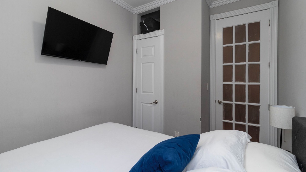 Photo of Bedroom in Tudor City