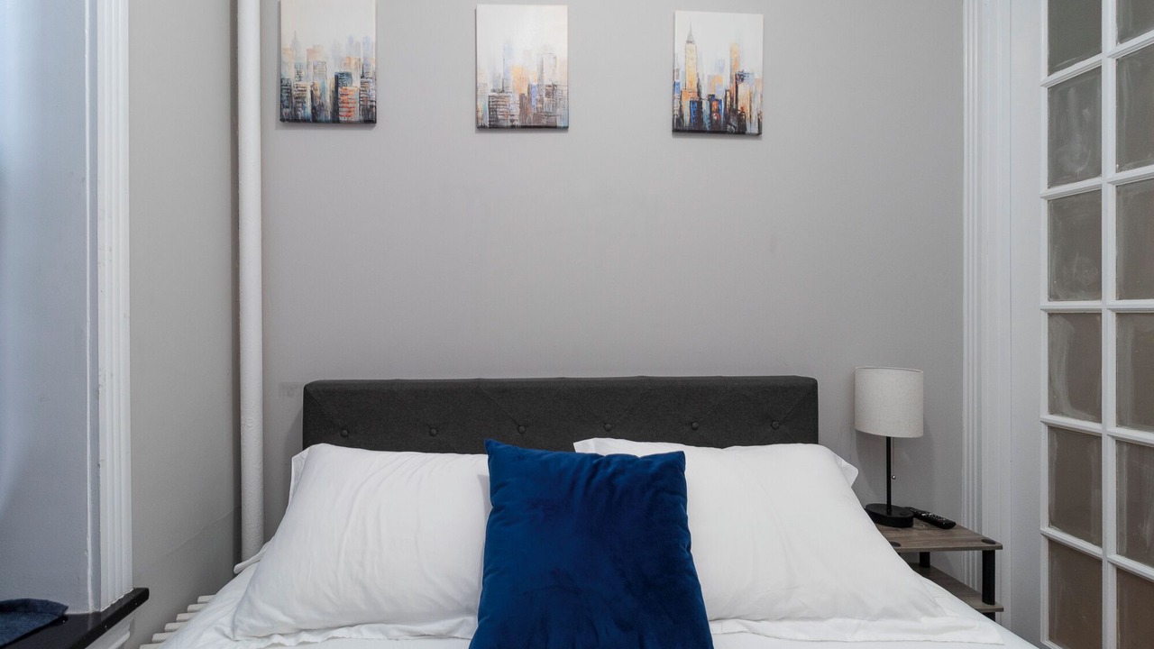 Photo of Bedroom in Tudor City