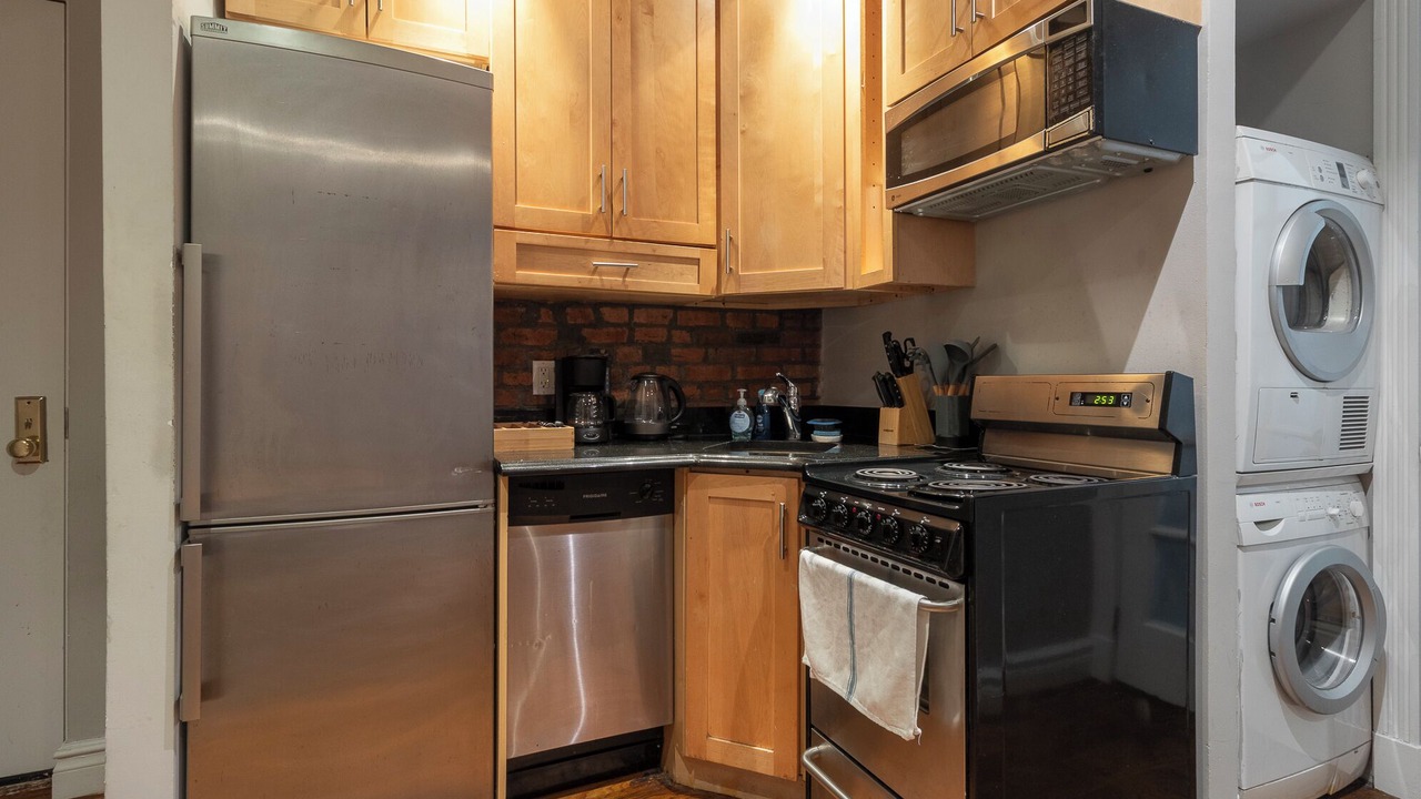 Photo of Kitchen in Tudor City